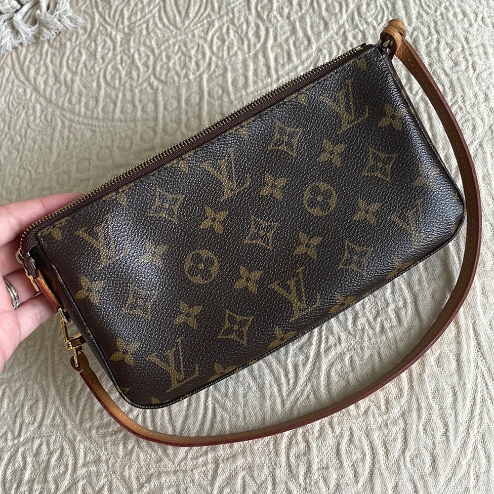 Louis Vuitton Pochette Accessoires NM